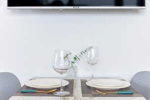 Fridge, microwave, rice cooker, eco-friendly cleaning products - LUMI Hotel & Apartment (Hanoi)
