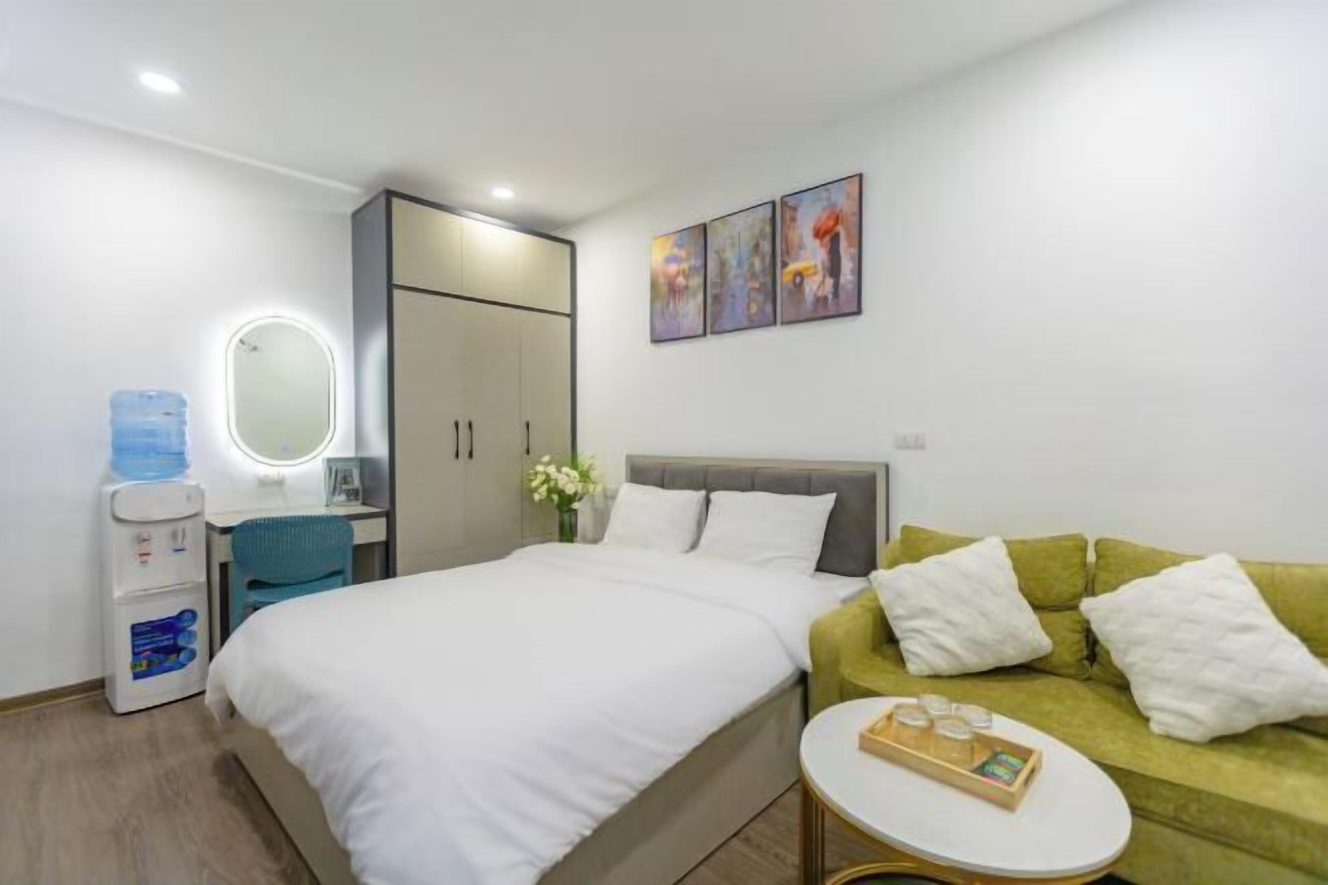 Egyptian cotton sheets, premium bedding, down comforters