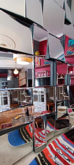 Bar (in der Unterkunft)