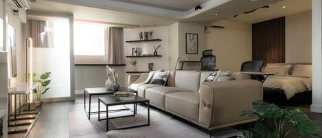 1 bedroom, desk, iron/ironing board, WiFi