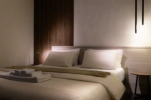 1 室のベッドルーム、デスク、アイロン / アイロン台、WiFi