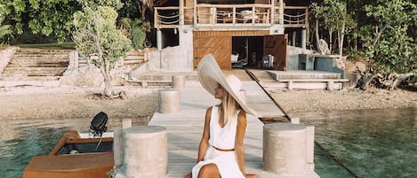 全景開放式套房, 廚房, 海景 | 高級寢具、迷你吧、獨特裝潢、布置獨特