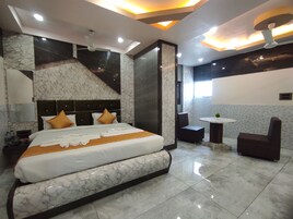 Ropa de cama de alta calidad y escritorio 