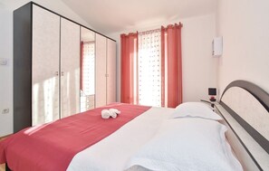 5 bedrooms, travel cot, free WiFi, bed sheets - Holiday home Jelena with private pool (Blato na Cetini)