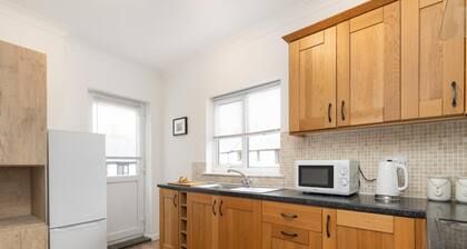 Bright Cheerful 2bed Maisonette Central Penzance