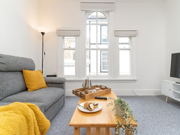 Apartment | 2 bedrooms, soundproofing - Bright Cheerful 2bed Maisonette Central Penzance (Penzance)