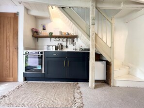 1 bedroom - Cosy Cottage Marazion Central With Parking (Marazion)