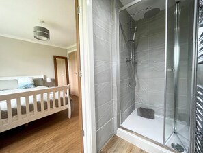 House | 3 bedrooms - Gorgeous Spacious Bungalow Serene Garden Parking (Penzance)