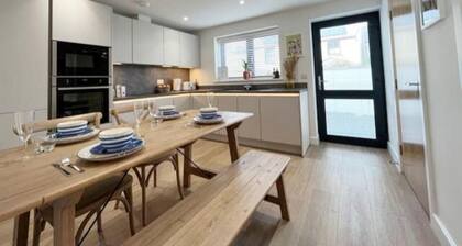 Stunning 3 bed 2 5 Bath Penzance Seaside Balcony