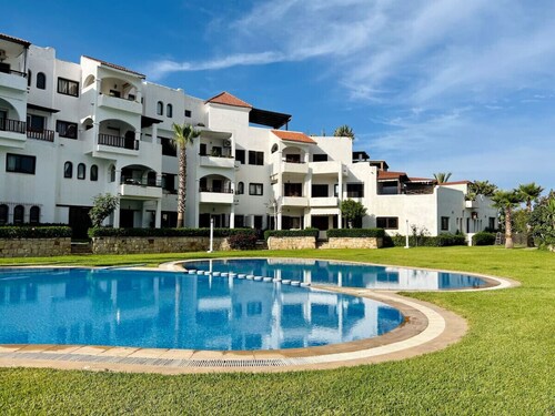 Cosy apartment, golf view