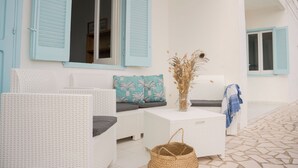 Apartamento, 2 habitaciones, fumadores, piscina privada | Sala de estar