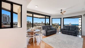 Interior - Mariners Unit 11 Kings Beach QLD (Kings Beach)