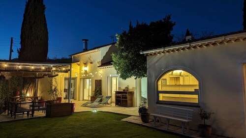 Toulon Sunny Family Vacation Villa with Garden near Var Beaches