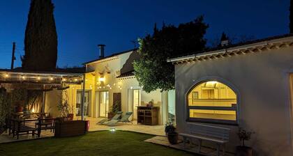 Toulon Sunny Family Vacation Villa with Garden near Var Beaches
