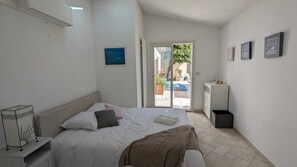 4 bedrooms, travel cot, WiFi, bed sheets
