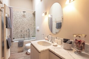 Bathroom - BnButler - Pontaccio 4 con terrazzo (Milan)