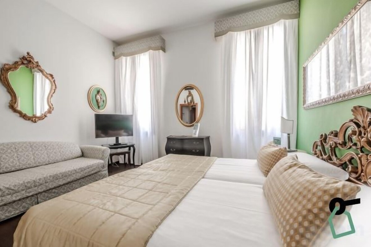 In-room safe, desk, laptop workspace, WiFi (free)