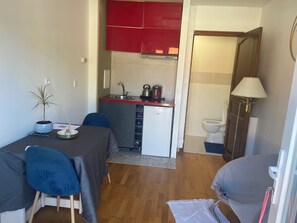 Interior - Charmant t2 Refait a Neuf a 900 Metres de RER D (Ballancourt-sur-Essonne)