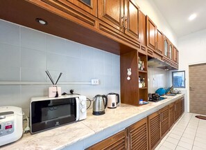 Microwave, stovetop
