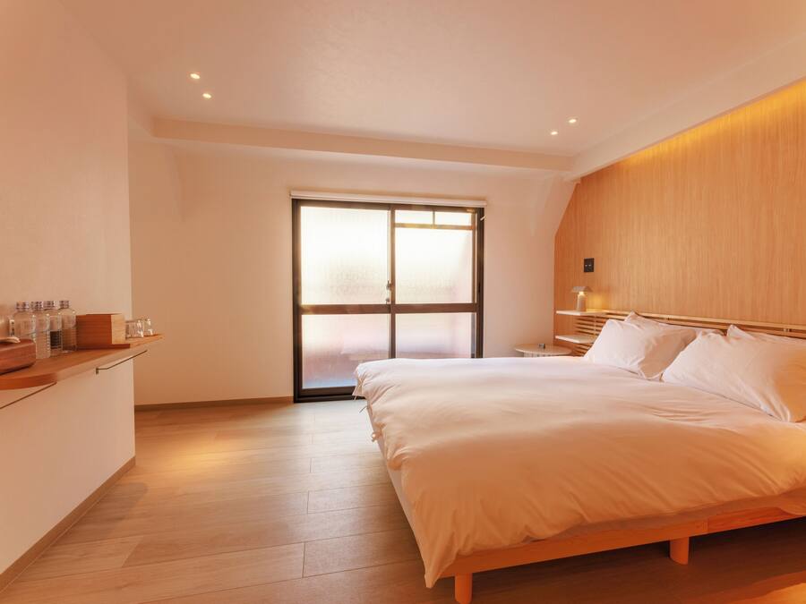 Family Quadruple Room (301) | Down comforters, individually decorated, individually furnished