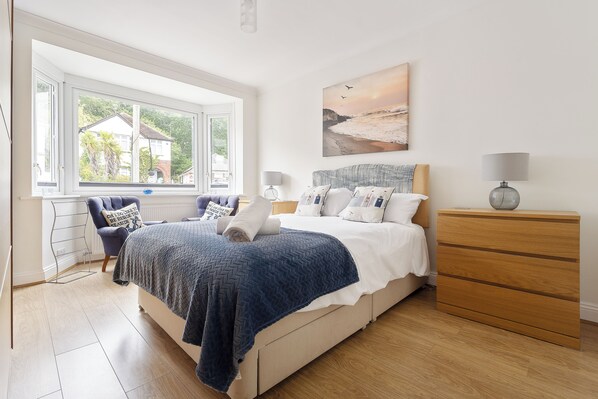 3 soverom, strykejern/-brett, wi-fi og sengetøy