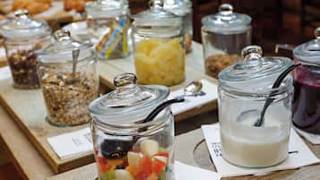 Free daily buffet breakfast