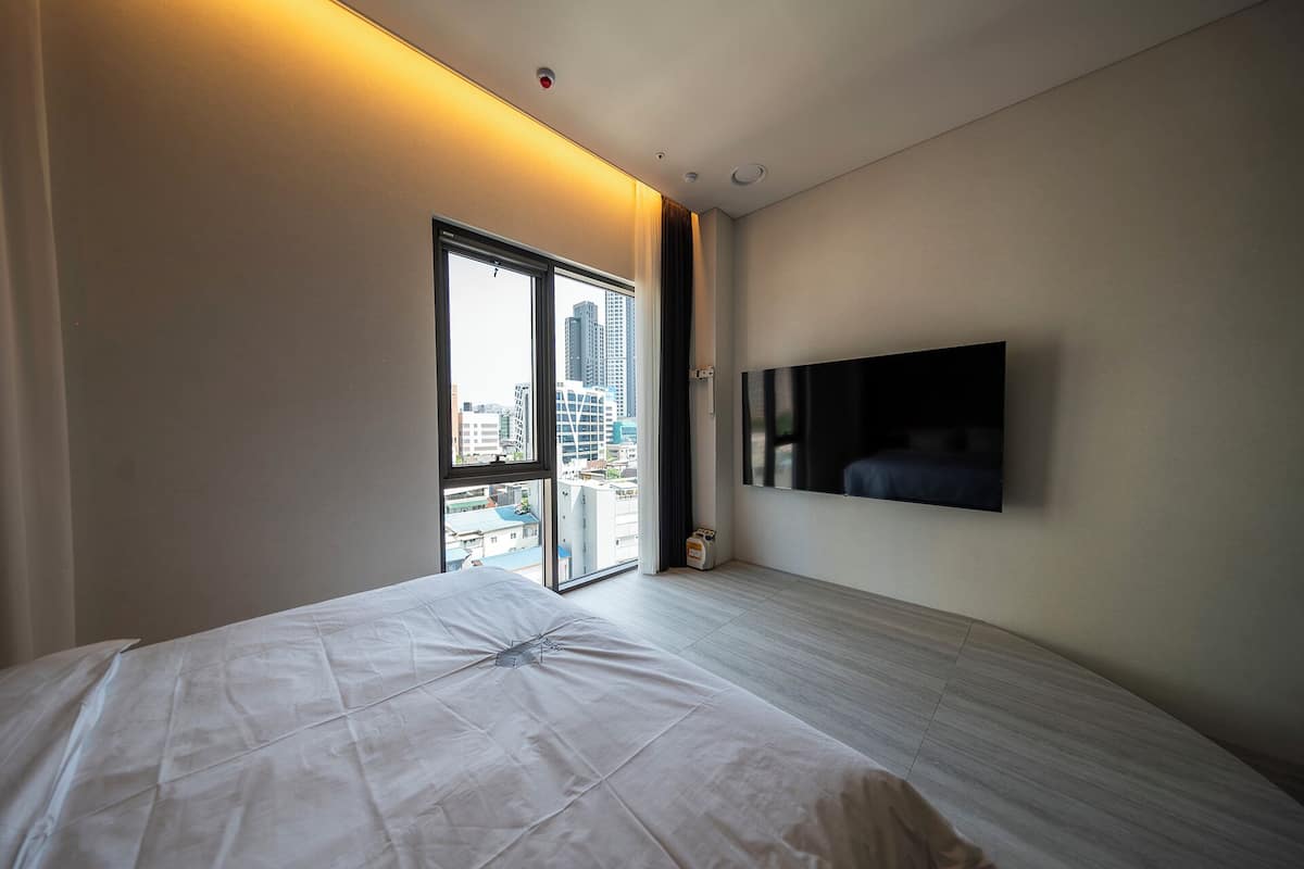 1 Schlafzimmer, hochwertige Bettwaren, Daunenbettdecken
