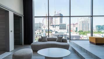 AU VIP, ์ํฐ ๋ทฐ | 1 ๊ฐ์ ์นจ์ค, ๊ณ ๊ธ ์นจ๊ตฌ, ์ค๋ฆฌ/๊ฑฐ์ํธ ์ด๋ถ, ๋ฌด๋ฃ ๋ฏธ๋๋ฐ
