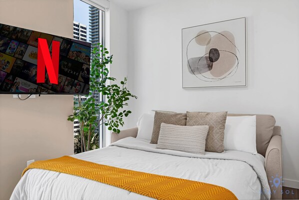 Iron/ironing board, WiFi, bed sheets
