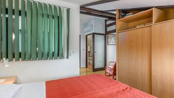4 bedrooms, free WiFi