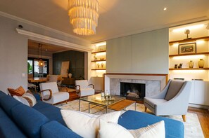 Televisión, oficina