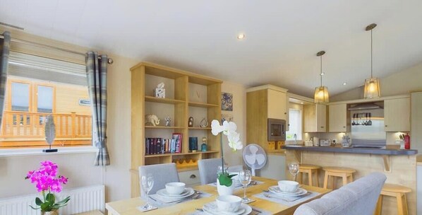 Dining - Foxes Heart, Roebeck (Ryde)