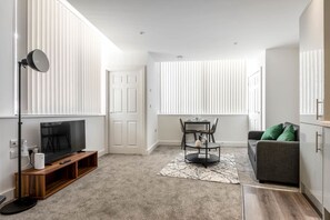 Unclassified image, 2 of 13, button - Cosy & Bright Central Rotherham Apartment (Rotherham)