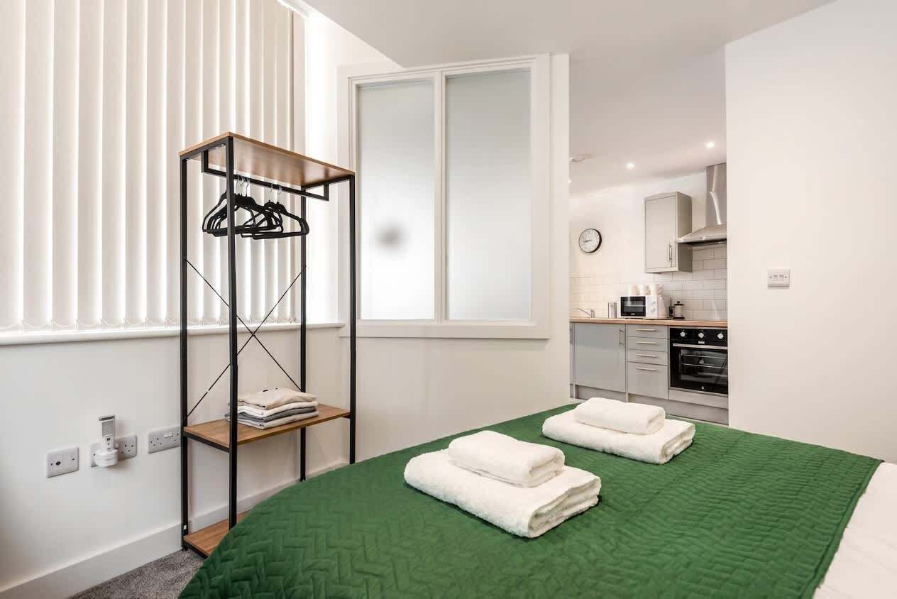 1 chambre, bureau, fer et planche à repasser, Wi-Fi