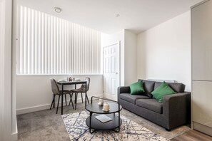Unclassified image, 4 of 13, button - Cosy & Bright Central Rotherham Apartment (Rotherham)