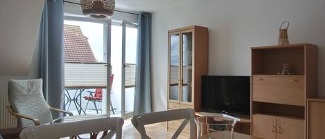 TV, DVD player, stereo