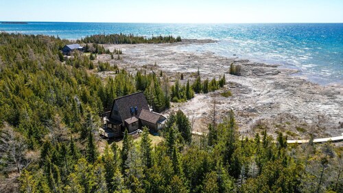 Lands End Private Tobermory Waterfront Escape