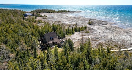Lands End Private Tobermory Waterfront Escape