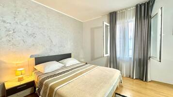 Standard-Apartment | 1 Schlafzimmer, Schreibtisch, schallisolierte Zimmer