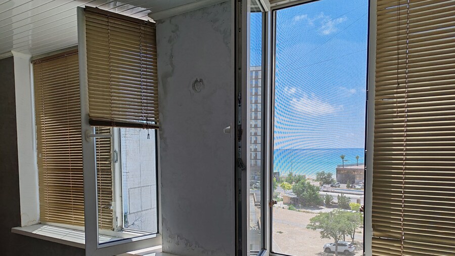 Apartment by the sea