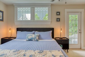 2 bedrooms, iron/ironing board, free WiFi - Captain' s Quarters  by Rocky Coast Rentals (Boothbay Harbor)