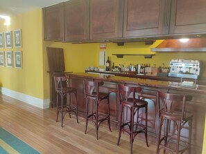 Economy Room | Living area