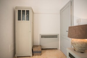 Superior Apartment | 1 bedroom, iron/ironing board, free WiFi, bed sheets