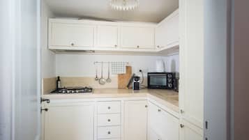 Appartement Supérieur | Cuisine privée | Grand réfrigérateur, micro-ondes, four, grille-pain