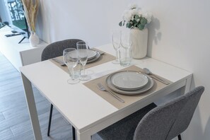 Dining room - NEW Listing Peaceful Studio TOP Amenitie (Dubai)