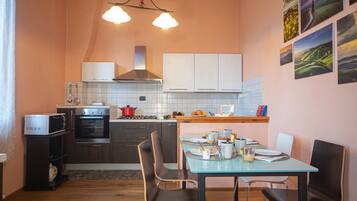 Frigorifero, microonde, forno, lavastoviglie