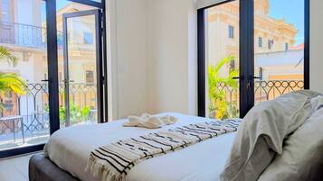 2 habitaciones, cuna de viaje, wifi gratis y ropa de cama