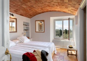 8 bedrooms - Finca Mas Gotas - Unique Charming Estate (Vall-Llobrega)