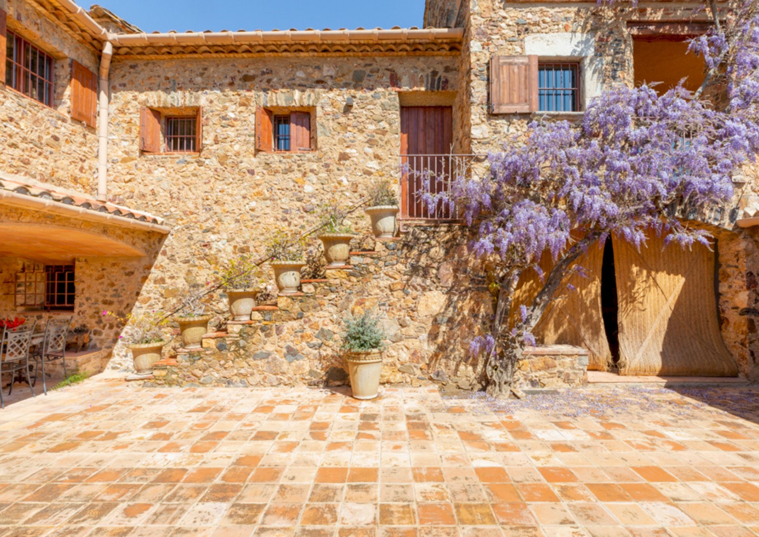 House | 8 bilik tidur 