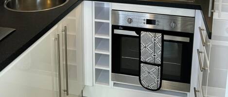 アパートメント | 専用キッチン | 冷蔵庫、電子レンジ、オーブン、コンロ